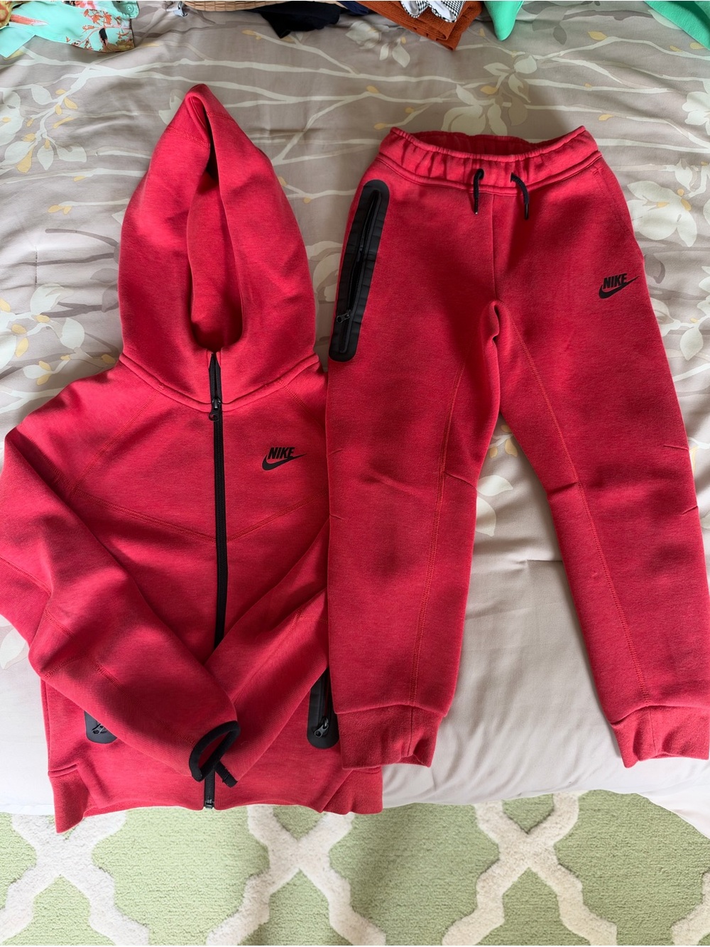 Nike Tech Fleece Red Hoodie Jogger Set Youth S Boys 2 Piece Tracksuit